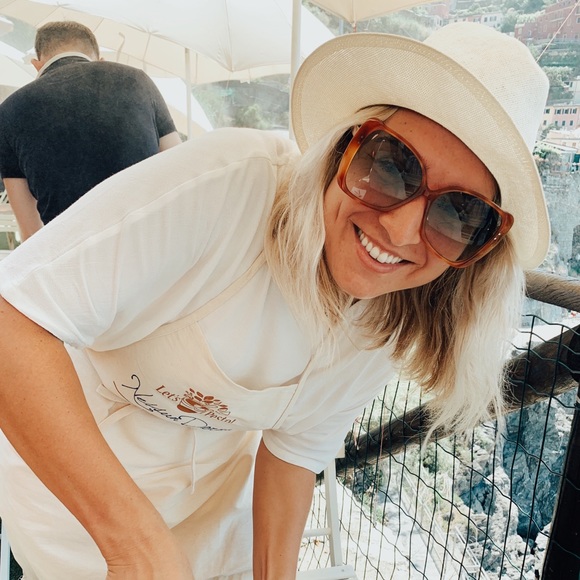 Meet your Posher, Megan - Picture 1 of 1